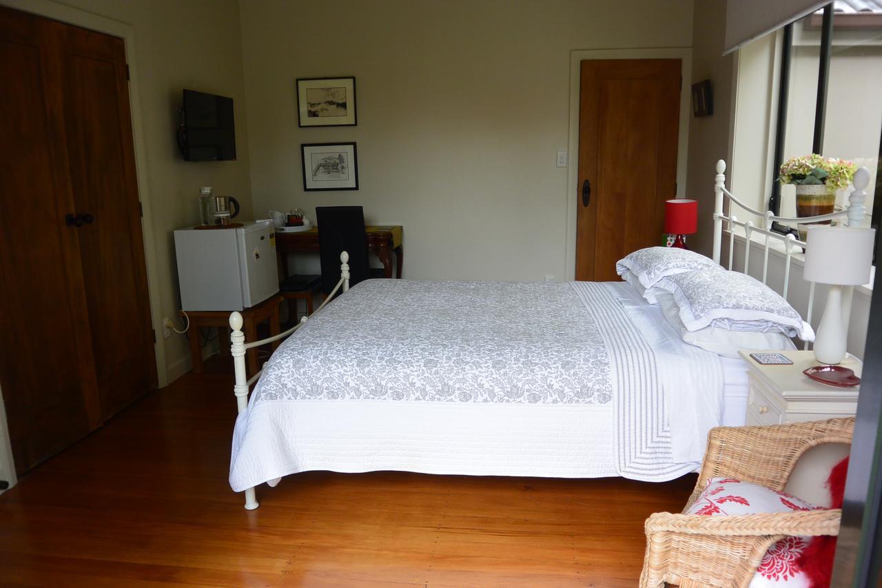Terry And Cindy'S Bed And Breakfast Оукланд Екстериор снимка